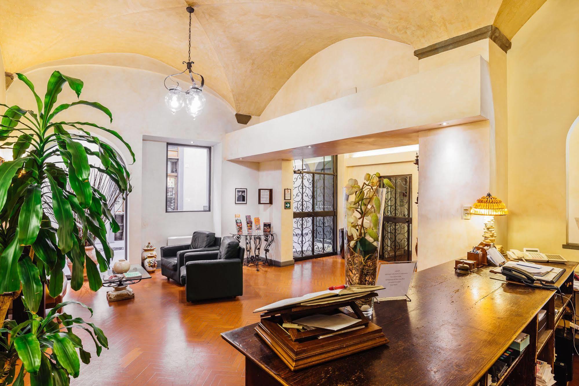 Hotel Benivieni Firenze Bagian luar foto