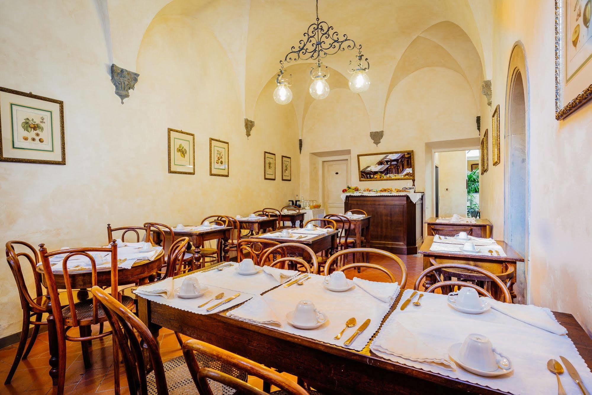 Hotel Benivieni Firenze Bagian luar foto