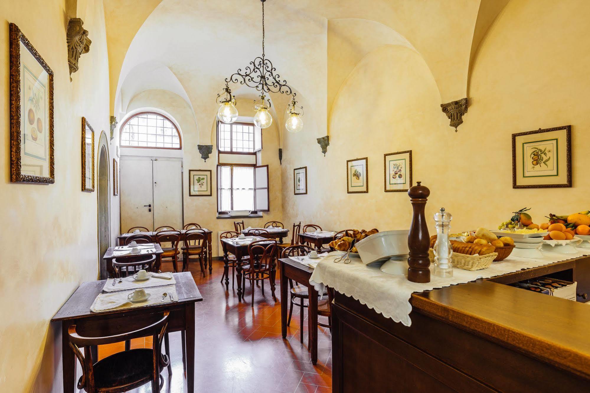 Hotel Benivieni Firenze Bagian luar foto