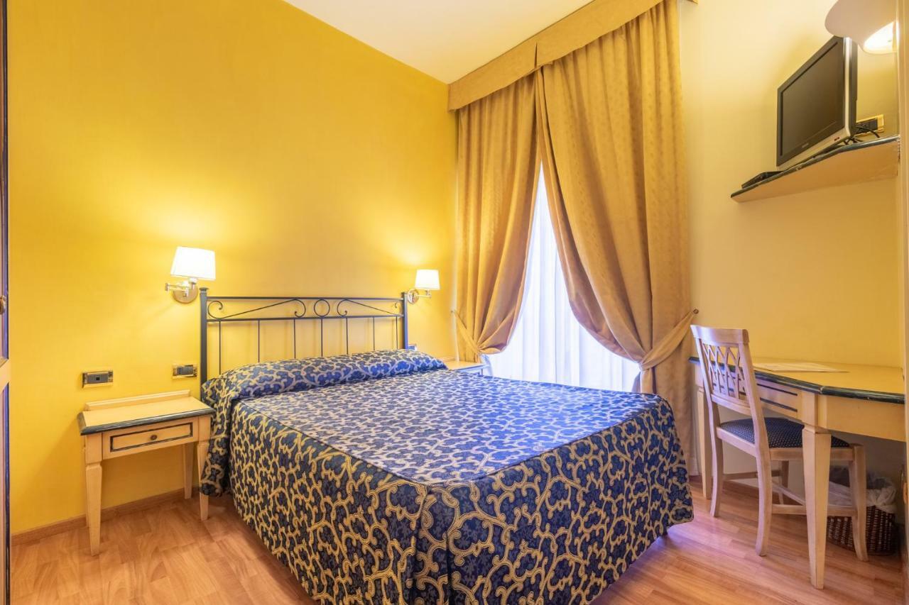 Hotel Benivieni Firenze Bagian luar foto