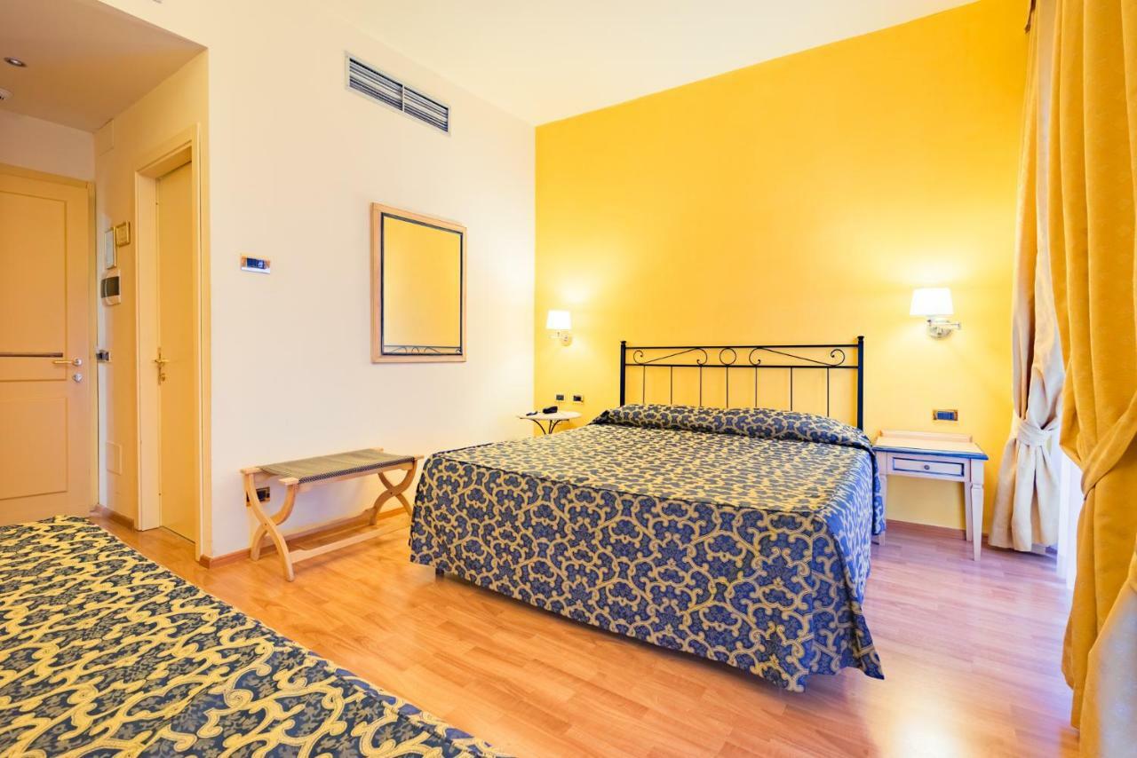 Hotel Benivieni Firenze Bagian luar foto