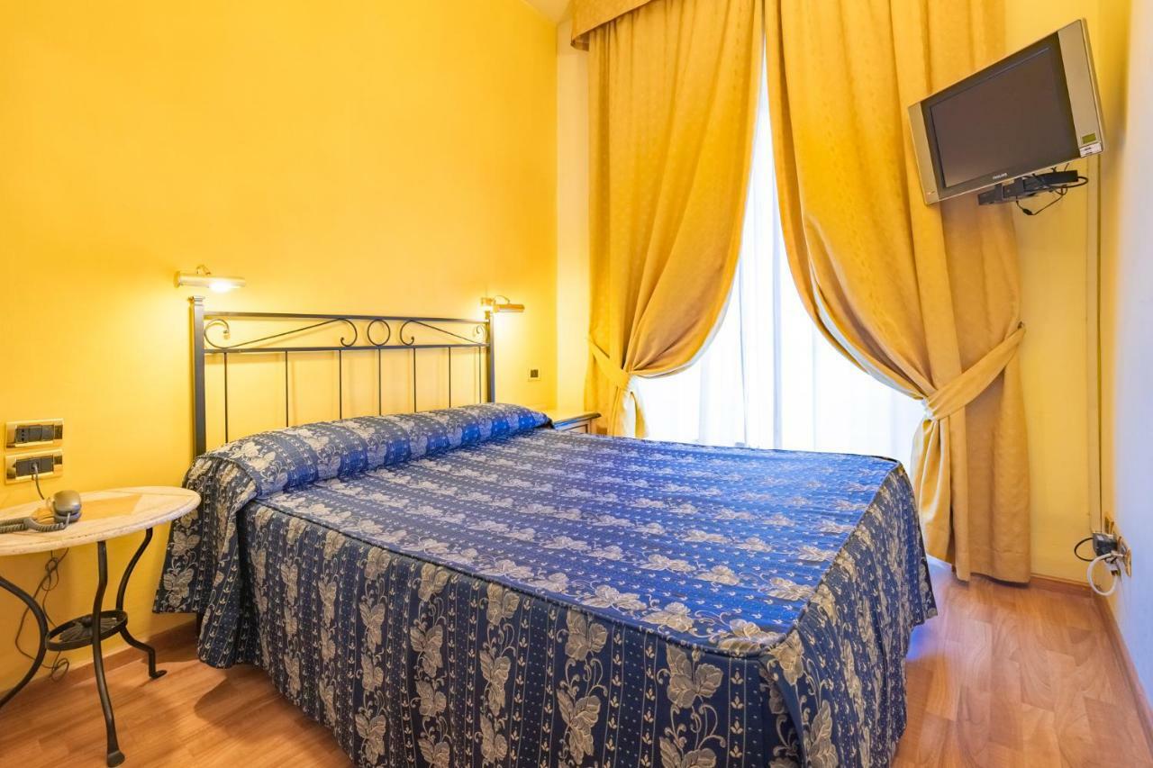 Hotel Benivieni Firenze Bagian luar foto