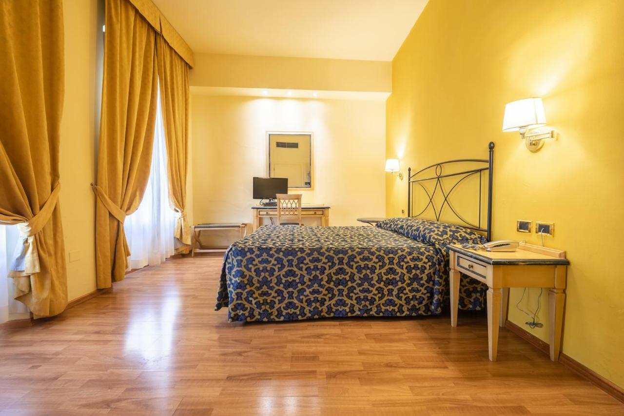 Hotel Benivieni Firenze Bagian luar foto