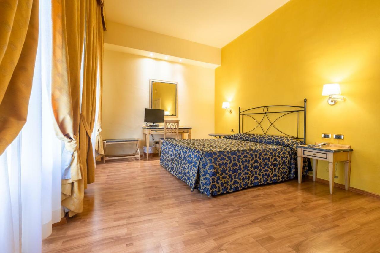 Hotel Benivieni Firenze Bagian luar foto